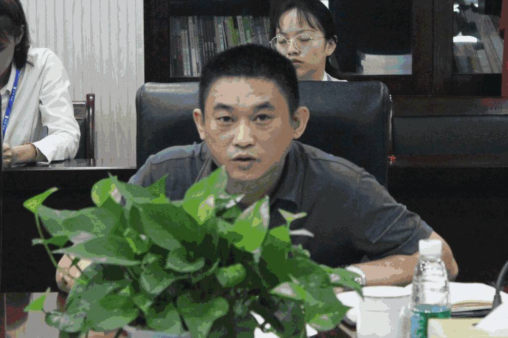 湖南省委组织部人才处处长谢忠阳一行莅临湖南湘辉指导工作